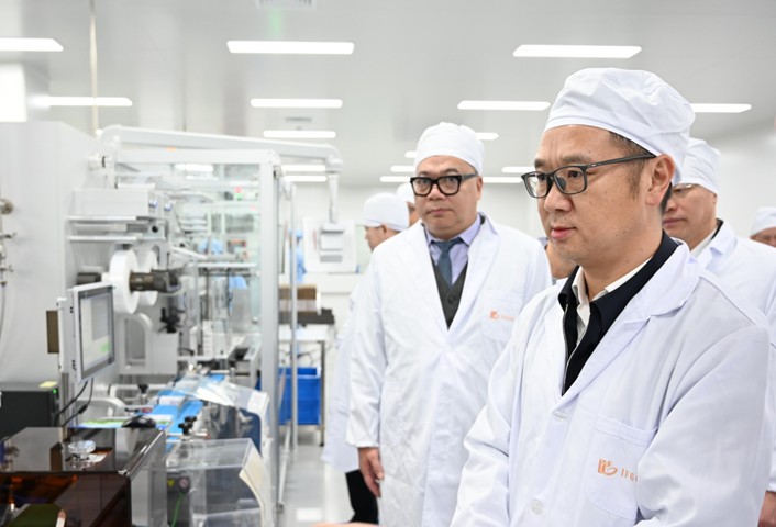 aa1.jpg